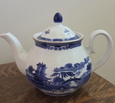 Ringtons willow pattern teapot - ringtons,