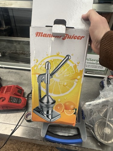 Manual juicer - manual,