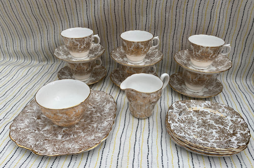Colclough china gold - gold, foliage