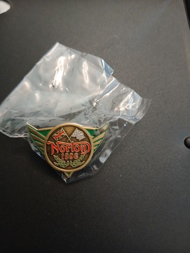 Norton motorcycle pin badge - norton,