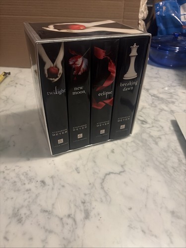 The twilight saga hardcover - the,
