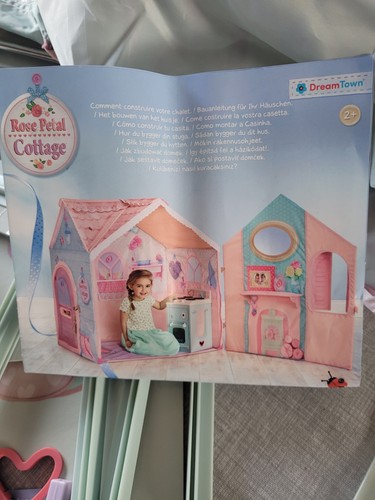 Dreamtown rose petal - petal, cottage