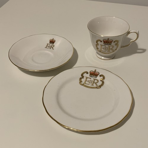 Vintage queen anne china - queen,