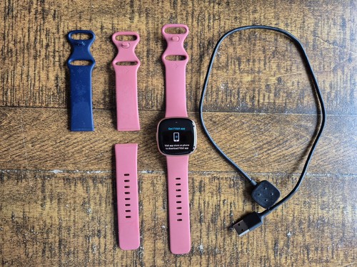 Fitbit versa smartwatch - 4, pink