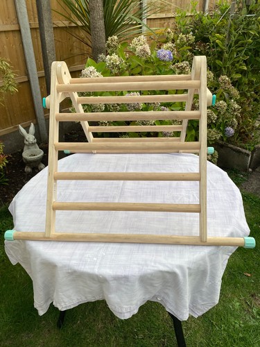 Wooden climbing triangle - tp,