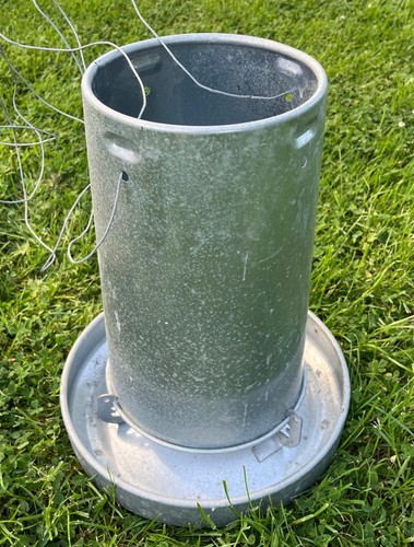Large vintage metal poultry - metal,