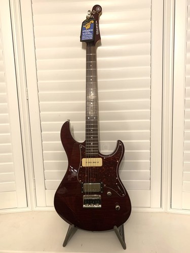 Yamaha electric guitar - electric,