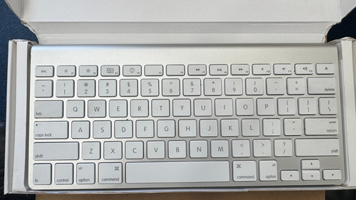 Apple wireless keyboard - apple,