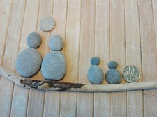 20 small flat beach pebbles