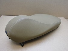 Piaggio Vespa Primavera 125 ABS 2023 only 86 miles seat saddle (13683)