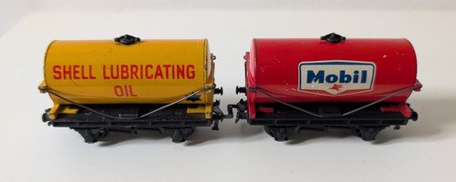Hornby dublo tanker wagons - 2,