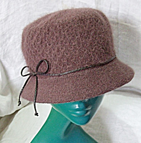 Cloche type cosy chic hat - type,