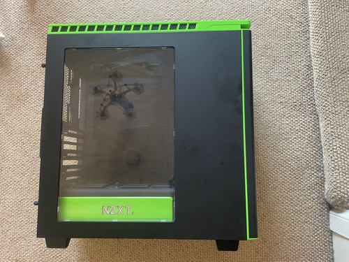 Nzxt h440 green and black - green,
