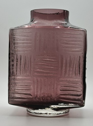 Whitefriars stitched cube vase - stitched,