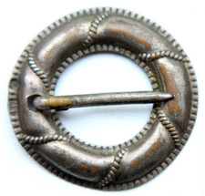 Vintage Ornament Decorated Brass Brooch Pin Fibula 2.9 gram 