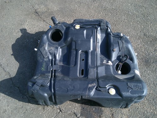 Volvo v70 fuel tank petrol - v70,