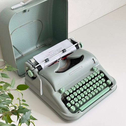 Hermes media typewriter - media, 3