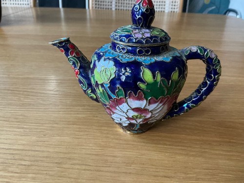 Coloured cloissone enamel - coloured,