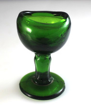ANTIQUE GEORGIAN BRISTOL GREEN GLASS EYE WASH  /  Eye Bath