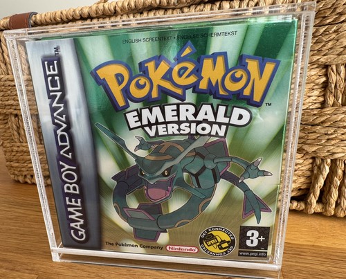 Pokemon emerald boxed gameboy - boxed,