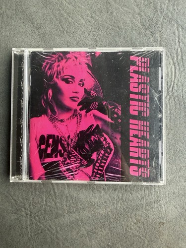 Miley cyrus plastic - cyrus, hearts