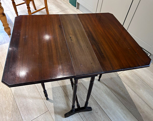 Antique mahogany drop - , leaf