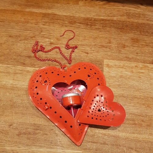 Red metal heart tealight - metal,