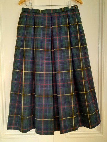 Strathmore tartan wide pleat - tartan,