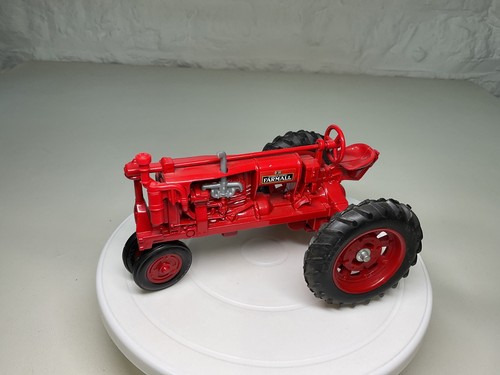 Vintage ertl farmall - ertl,