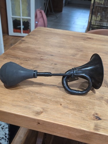 Vintage classic car - classic, horn