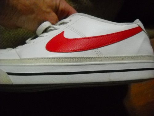 Red swoosh nike tennis - swoosh,