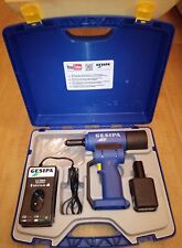 Rivettatrice elettrica a BATTERIA 14,4v 2,6Ah 37,4Wh GESIPA PowerBird + attrezzi