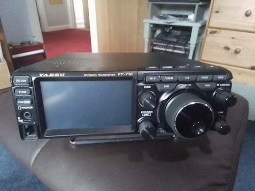 Yaesu 710 field very little - field,