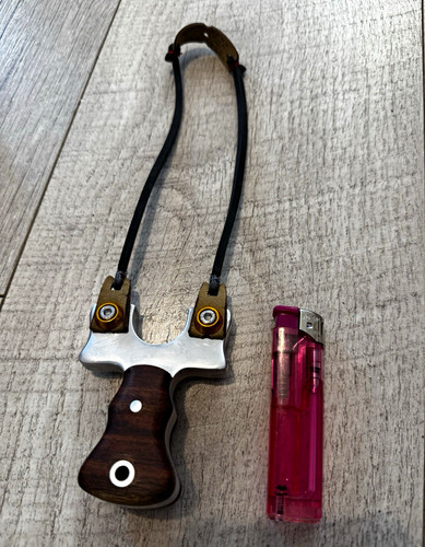 Custom pocket size catapult