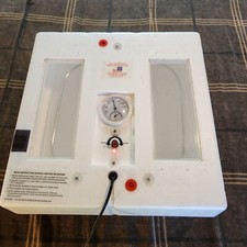 Farm Innovators Model 2100 Still Air Incubator White 40w/120VAC Tested Working 