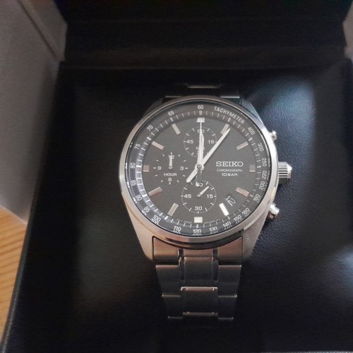 Seiko quartz chronograph black - seiko,