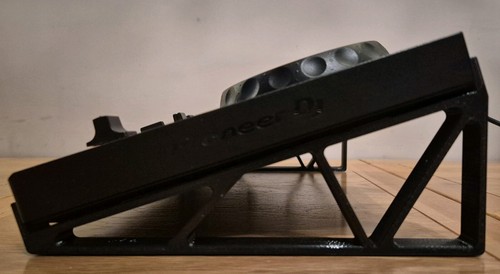 Elevated stands for pioneer - dj,