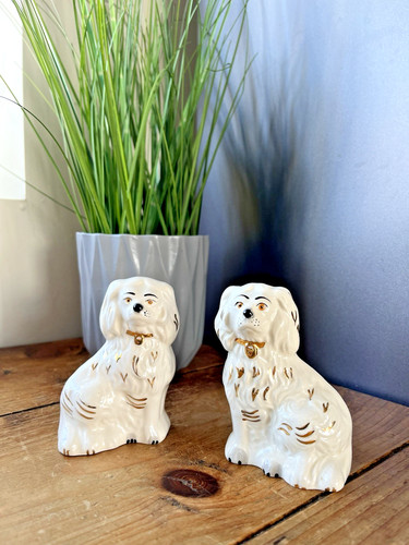 Pair beswick mantel - pair,