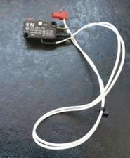 LOT OF 2 PCS  MICRO SWITCH  V3-101-D8