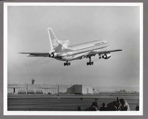 Lockheed tristar 1011 - lockheed,
