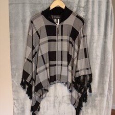 Frank Lyman Cape Women's Small/Medium Black & Gray Plaid Fringe Zip Knit Collar