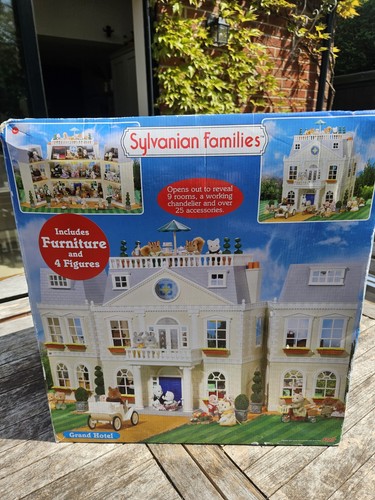 Sylvanian families grand hotel - sylvanian,