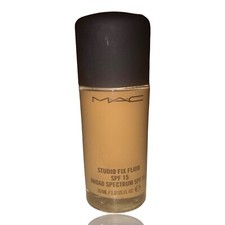 Studio Fix Fluid SPF 15 - NC30