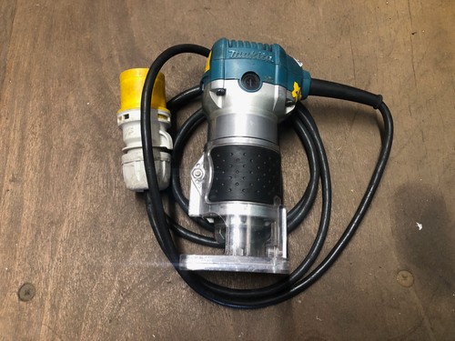 Makita rt0700c hand - hand, router