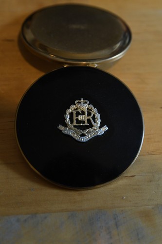 Vintage stratton powder - ,