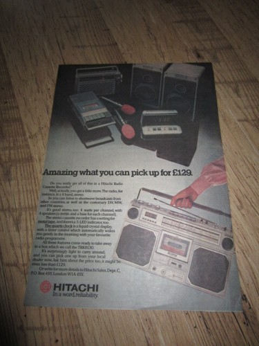 Hitachi cassette player - (-0-),