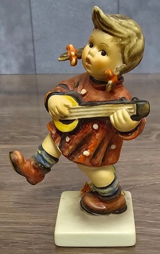 Goebel hummel figurine - goebel,