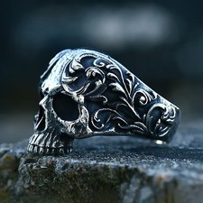 Vintage Gothic Skull Ring –