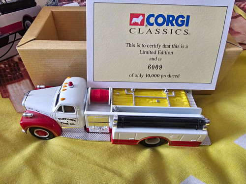Corgi classics mack fire - corgi,