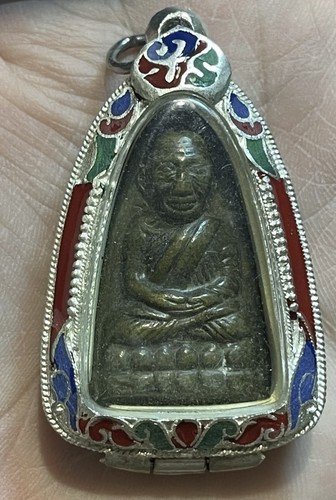 Luang thuat thai buddhist - pu,
